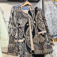 فروشنده پوشاک زنانه