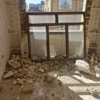 درپنجره آهن سنگین سالم درحد نو