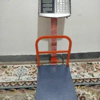 ترازو 200 کیلو و کارتخوان کاملا نو زیر قیمت