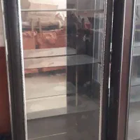 دو عدد ویترین شیشه ای دو درب