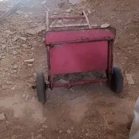 دوچرخ باری کار کرده ویک عدد پنجره نو