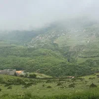 زمین غیر بافت ،مناسب سرمایه گذاری و کلبه سوئیسی