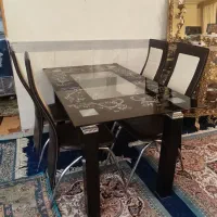 میز نهارخوری شیشه ای دوتیکه پایه فلزی  با میز عسلی