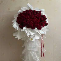 دسته گل ۲۰۰ شاخه