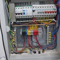 برقکار حرفه ای ، رفع اتصالی ،نورپردازی، نصب آیفون|خدمات پیشه و مهارت|شیراز, ریاستی|دیوار