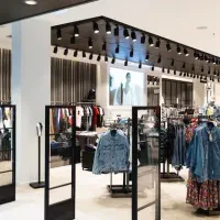 مدلینگ خانوم