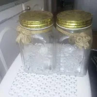 دوعدد شیشه نو