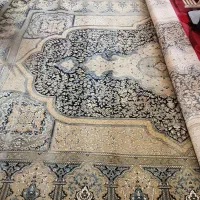 فرش و مقداری وسایل خانه