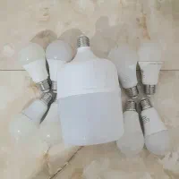 تعدادی لامپ ال ای دی در حد نو