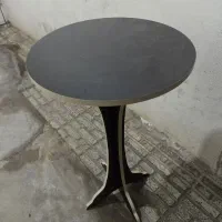 میز گرد بلند