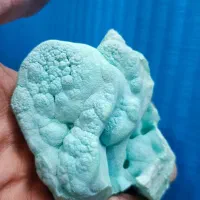 سنگ‌کلکسیونی اراگونیت آبی