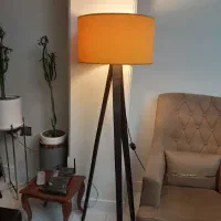 آباژور ایستاده|چراغ خواب و آباژور|کرج, کلاک بالا|دیوار