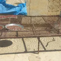 تخت فلزی بزرگ ۹ و ۸۰۰
