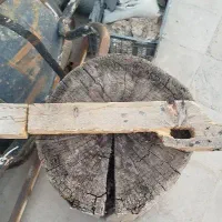 زوبین|کلکسیون اشیاء عتیقه|رباط‌کریم, رباط‌کریم|دیوار