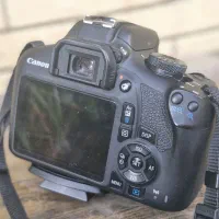 دوربین کنون ۲۰۰۰ d با کارتون و کیف وپایه|دوربین عکاسی و فیلم‌برداری|شیراز, تاچارا|دیوار