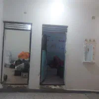 خونه بالا هست ۶۰۰ متربا خیابان فاصله داره