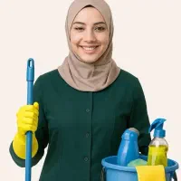 خدماتی نظافتچی خانم
