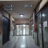 مغازه-تجاری-دربازار-بزرگ-نقش-جهان-اندیشه