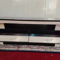 میز تلویزیون در حد نو فروشی