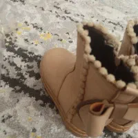 بوت وکالج بچگانه