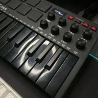 میدی کیبورد آلات موسیقی