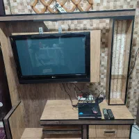 تلویزیون32اینچ LG با میز چراغ دار۷۸۰۰|تلویزیون و پروژکتور|شاهرود, |دیوار
