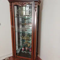 ویترین فندقی