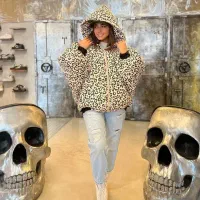 کاپشن پلنگی|لباس|لشت نشا, |دیوار