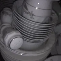 سرویس چینی ۱۲ نفره اسپیدار|ظروف سرو و پذیرایی|قم, ولیعصر|دیوار