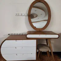 فروش میز آرایشی و صندلی و آینه