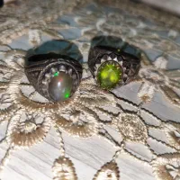 انگشتر زبرجد و اوپال مشکی