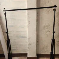 پایه به ارتفاع ۱/۵ در عرض ۲ متر همراه فون سفید