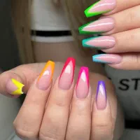 تخفیف ویژه کاشت ناخن