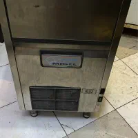 یخ ساز ۵۰ کیلویی میگل درحد نو