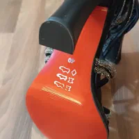 تعدادی کفش برازجان|کیف، کفش، کمربند|برازجان, |دیوار