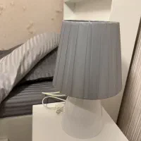 آباژور کنار تختی