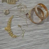 طلا|جواهرات|تربت جام, مسکن مهر|دیوار