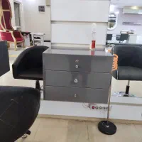 فروش تعدادی لوازم آرایشگاهی