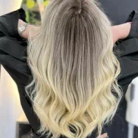 مدل برای رنگ مو فقط هزینه مواد دریافت میشه