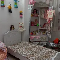 تخت خواب میز عسلی