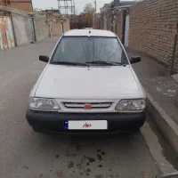 یک دستگاه پراید صبا سفید رنگ