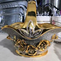 شکلات خوری یا آجیل خوری