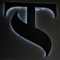 همکار آقا ( فروشنده قسمت پوشاک )