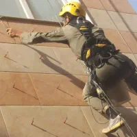 نماشویی. پیچ ورولپلاک سنگ های نما.بدون داربست|خدمات نظافت|اراک, |دیوار