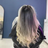 رنگ موی منحصربه‌فرد تو، با تخفیف ویژه و تجربه لوکس