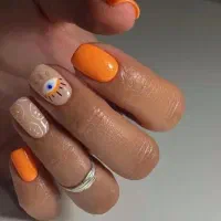 استخدام ناخنکار و مژه کار