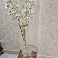 گلدان طلایی لوکس به همراه ۶ شاخه گل|صنایع دستی و سایر لوازم تزئینی|اهواز, کیانپارس |دیوار