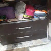 کمدلباس قهوه ای