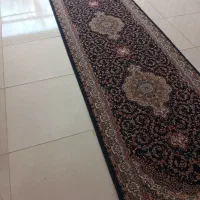 کناره فرش یک در چهار سرمه ایی درحد نو|فرش|کرمانشاه, |دیوار