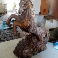 مجسمه گچ هست محکم بادوام